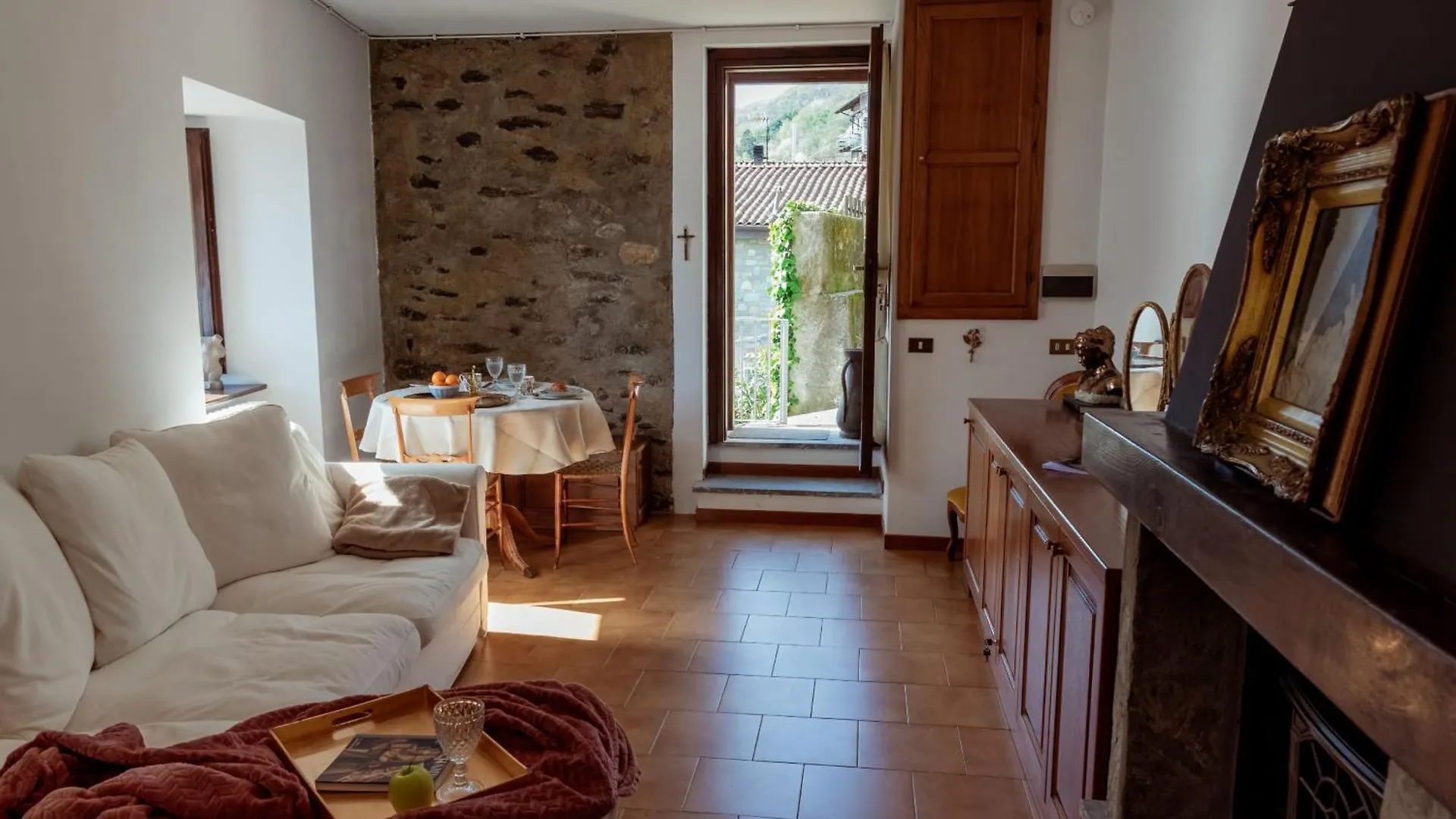Casa Coslia - Pianello Del Lario By Lovecomo בית נופש